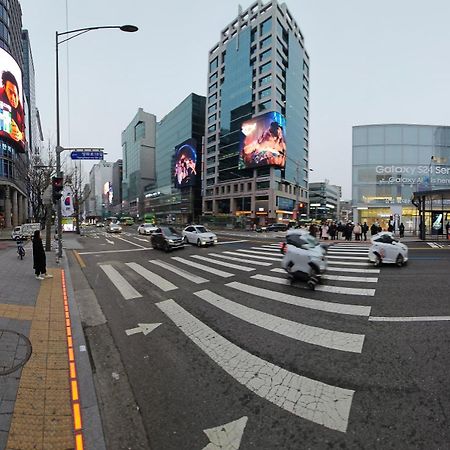 Hongdae Residence-2 1Min From Hongik Uni Station Exit #1 سيول المظهر الخارجي الصورة