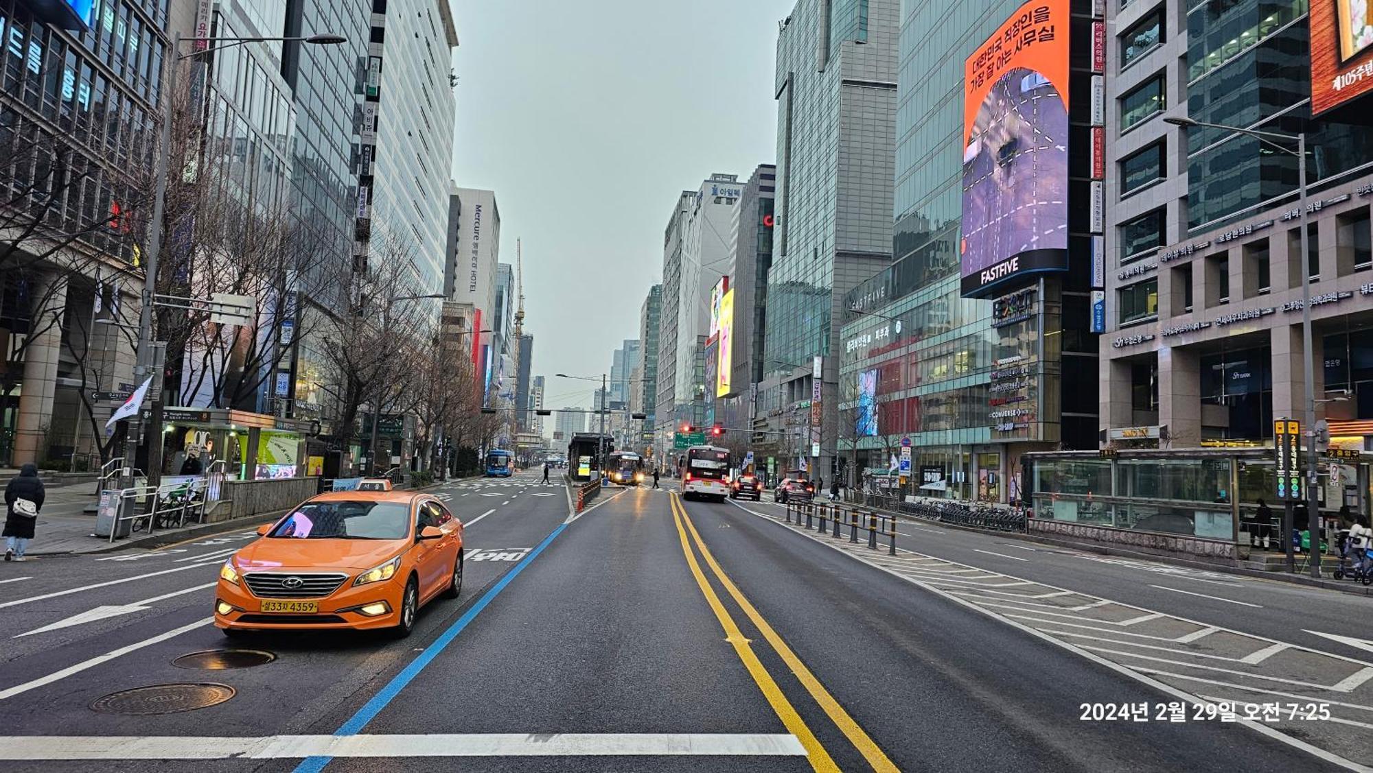 Hongdae Residence-2 1Min From Hongik Uni Station Exit #1 سيول المظهر الخارجي الصورة